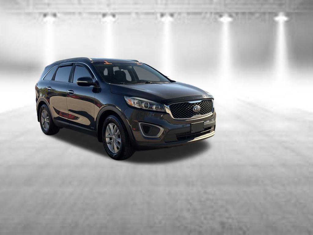 Used 2017 Kia Sorento AWD w/ LX Convenience Package image 7