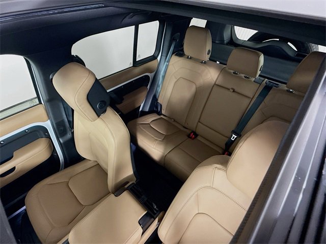 New 2026 Land Rover Defender 110 X-Dynamic SE image 14