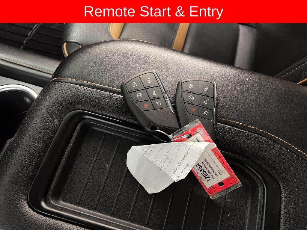 Used 2023 GMC Yukon XL AT4 w/ AT4 Premium Package AWD/4WD image 9