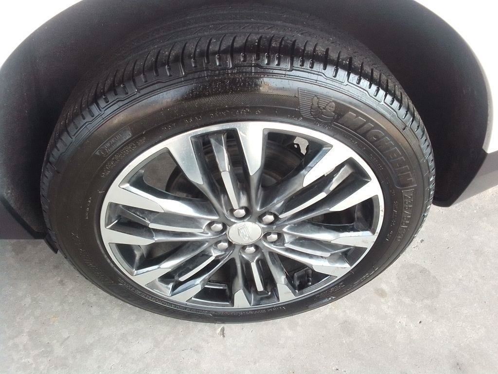 Used 2017 Cadillac XT5 Premium Luxury FWD image 24