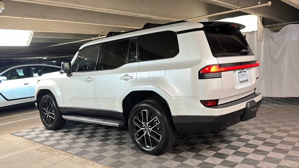 Used 2024 Lexus GX 550 w/ Accessory Package (Z1) AWD/4WD image 7