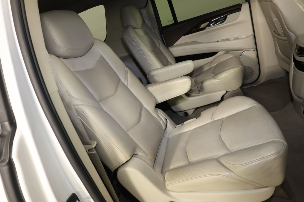 Used 2016 Cadillac Escalade ESV Premium AWD/4WD image 44