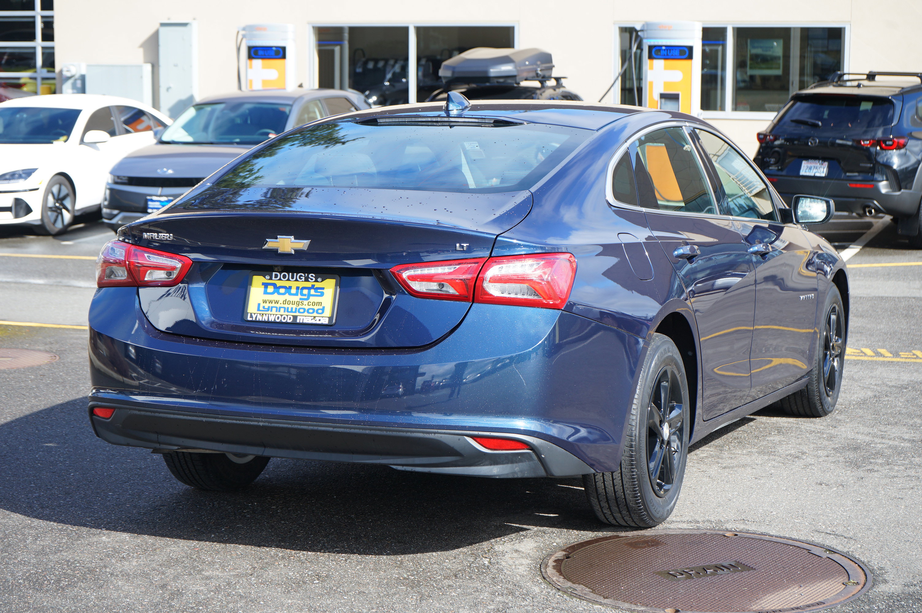 Used 2022 Chevrolet Malibu LT FWD image 4