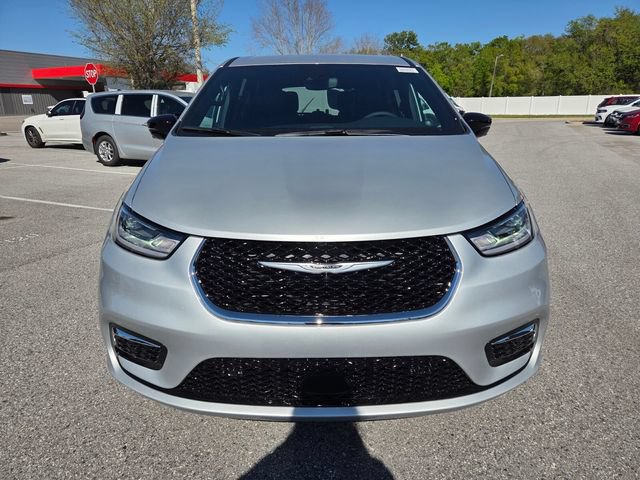 New 2026 Chrysler Pacifica Select FWD image 16
