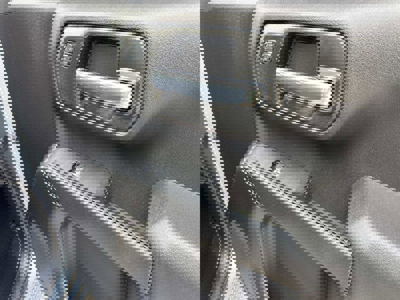 Used 2024 Chevrolet Silverado 1500 Custom image 25