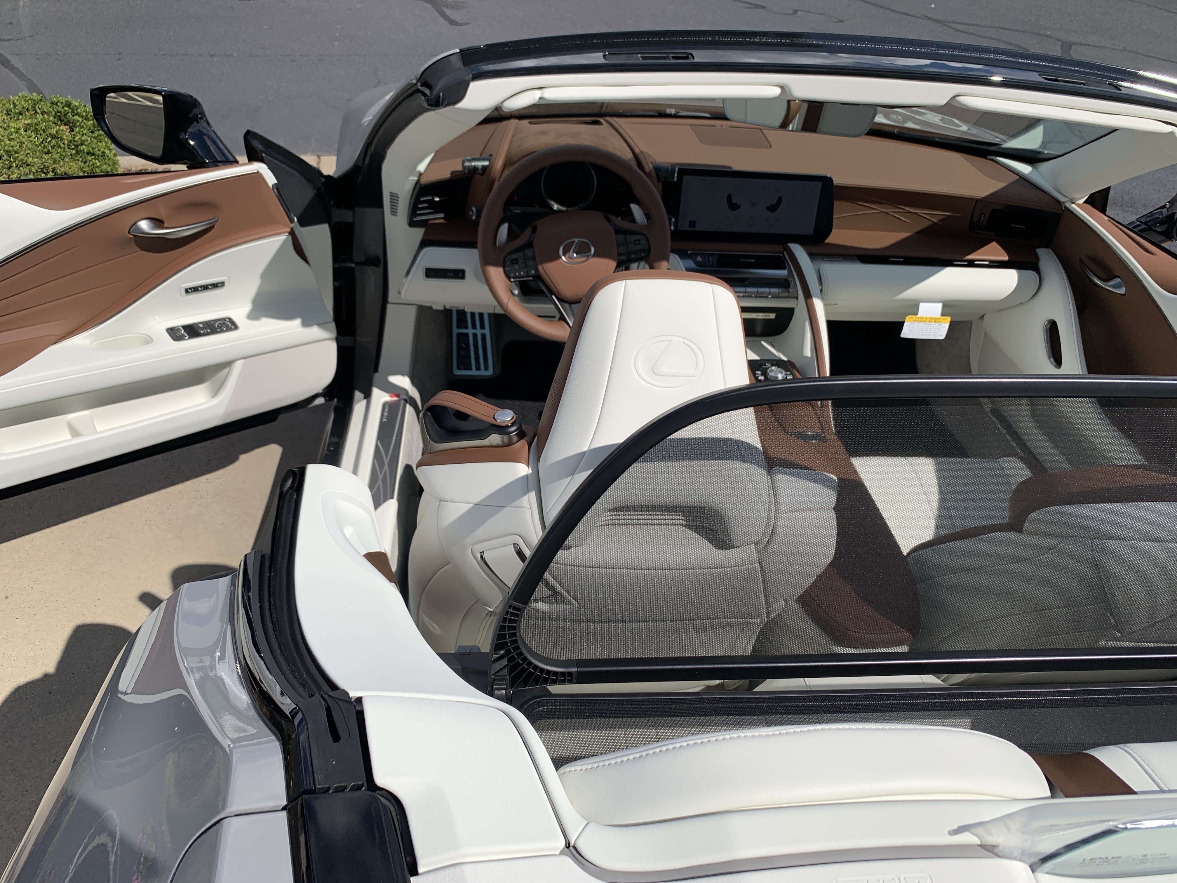 Used 2026 Lexus LC 500 Convertible w/ Inspiration Series RWD image 30