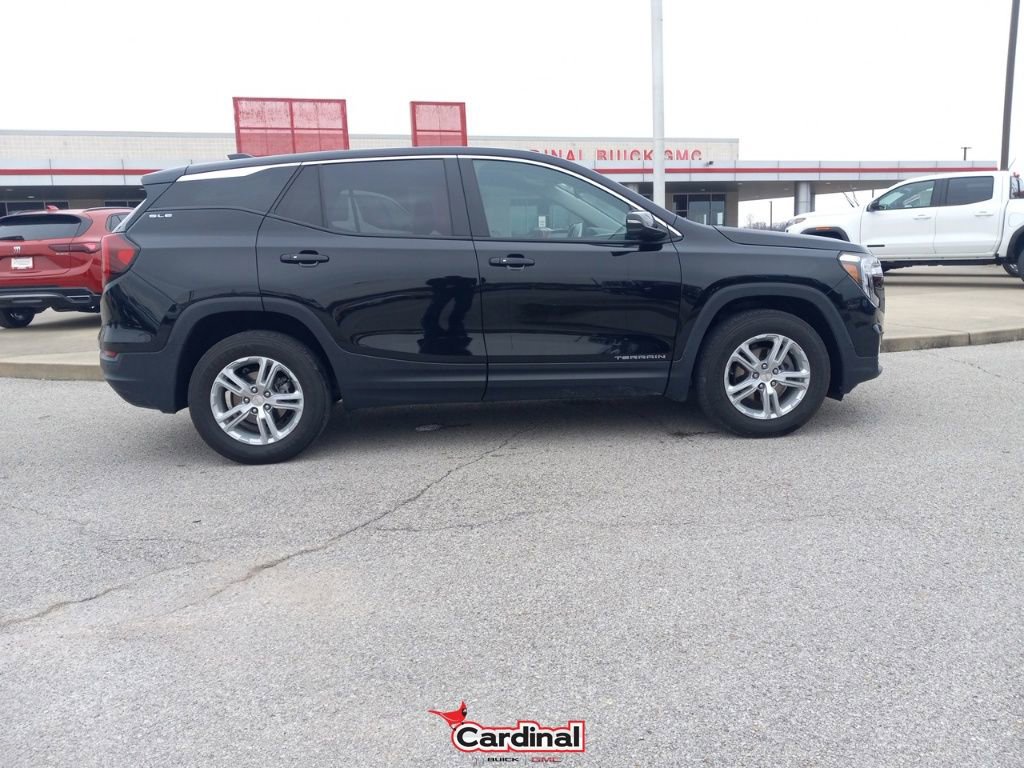 Used 2022 GMC Terrain SLE w/ Fleet Convenience Package image 7