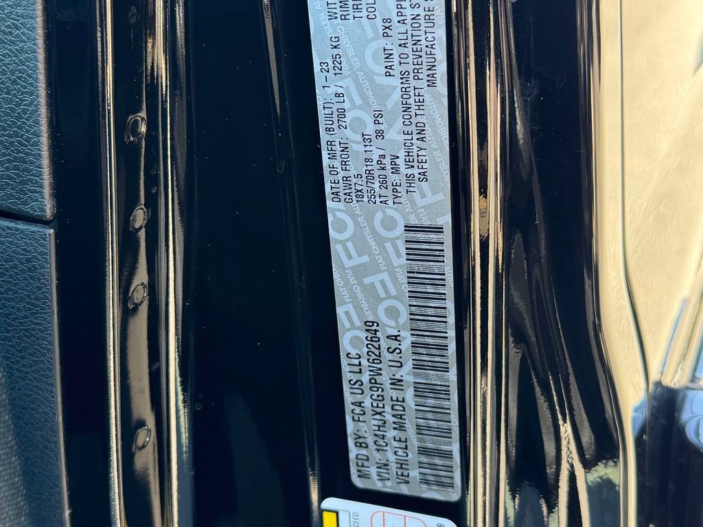 Used 2023 Jeep Wrangler Unlimited Sahara w/ Cold Weather Group AWD/4WD image 19