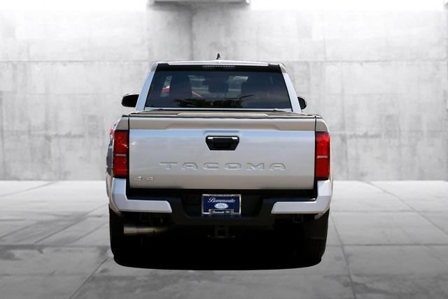 Used 2024 Toyota Tacoma SR5 AWD/4WD image 6