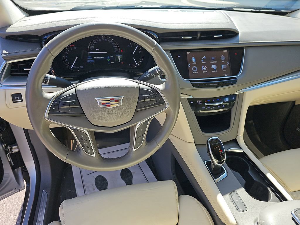 Used 2017 Cadillac XT5 Luxury w/ Driver Awareness Package image 20