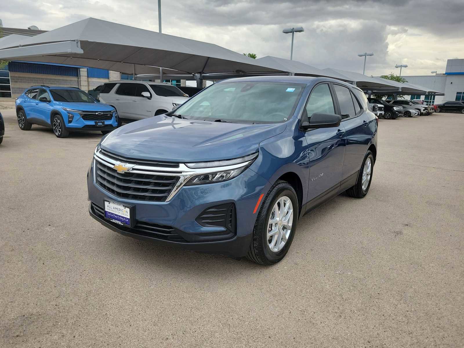 Used 2024 Chevrolet Equinox LS w/ LS Convenience Package image 4