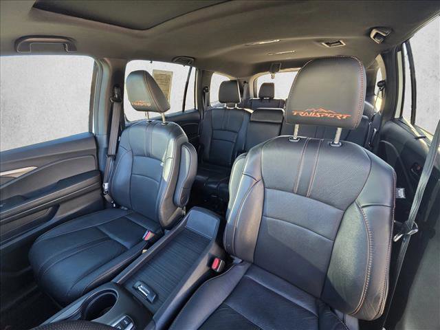 Used 2022 Honda Pilot TrailSport image 16