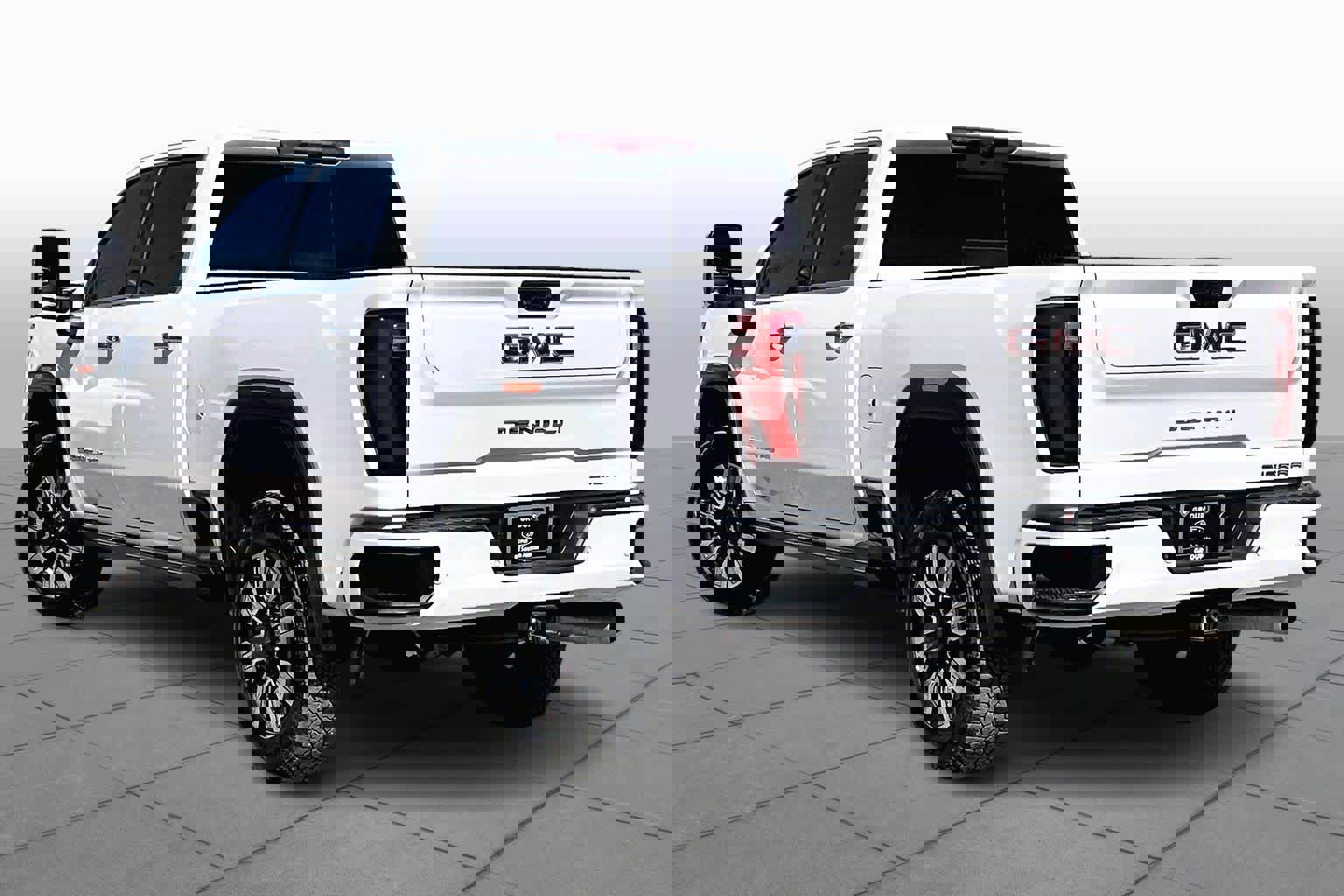 Used 2025 GMC Sierra 2500 Denali w/ Denali Reserve Package image 12