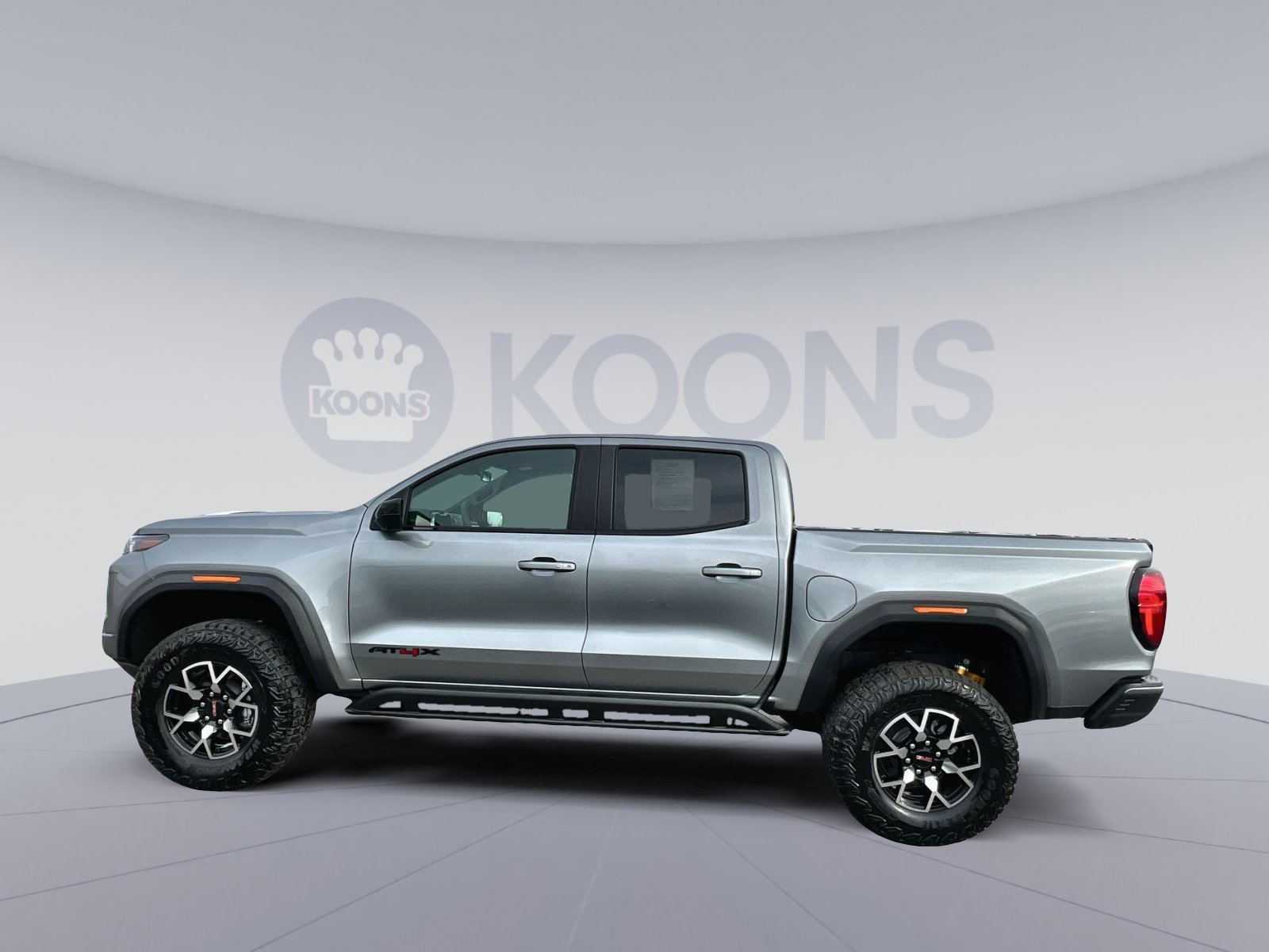 Used 2025 GMC Canyon AT4 w/ AT4X Package image 2