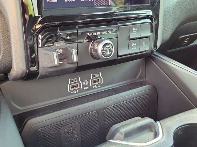 Used 2025 RAM 1500 Big Horn AWD/4WD image 29