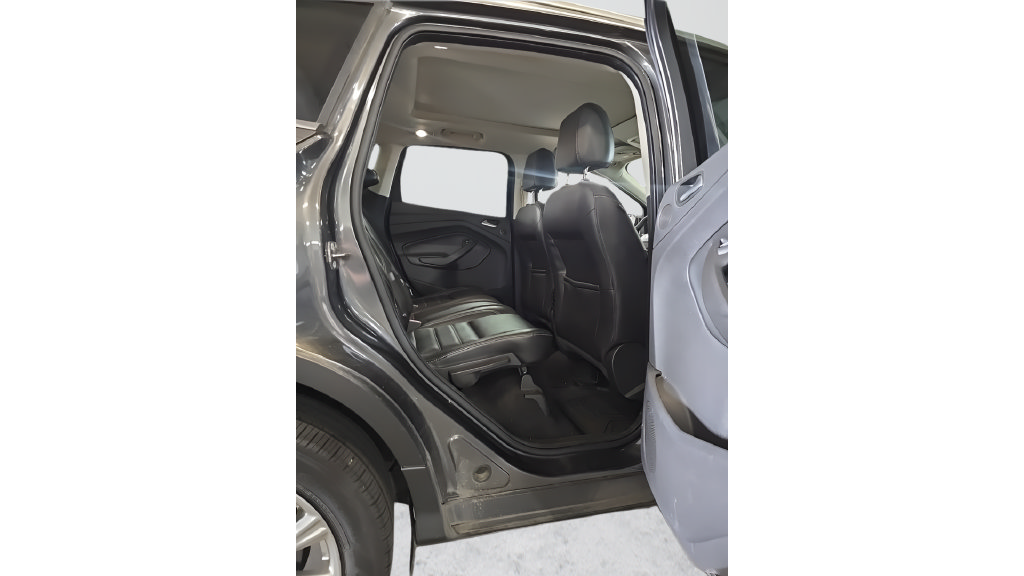 Used 2017 Ford Escape Titanium w/ Equipment Group 301A AWD/4WD image 14