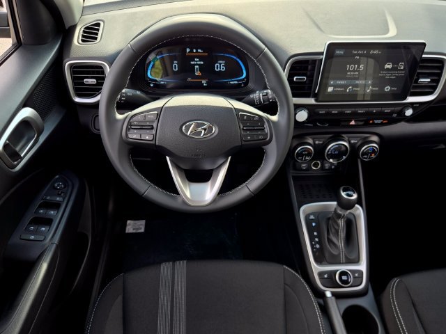 New 2026 Hyundai Venue SEL FWD image 7