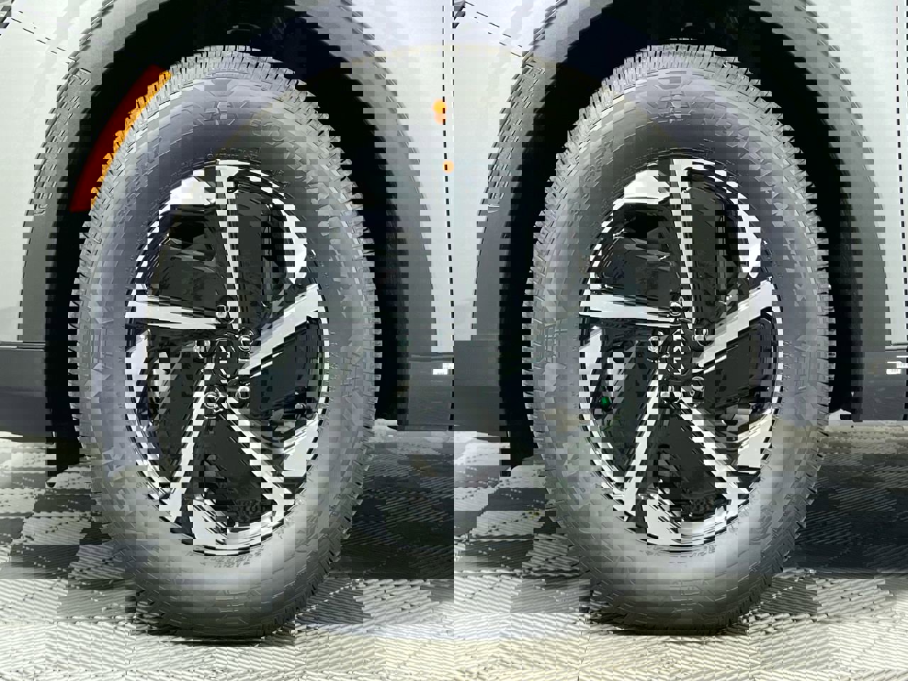 New 2026 Kia Sportage LX image 13