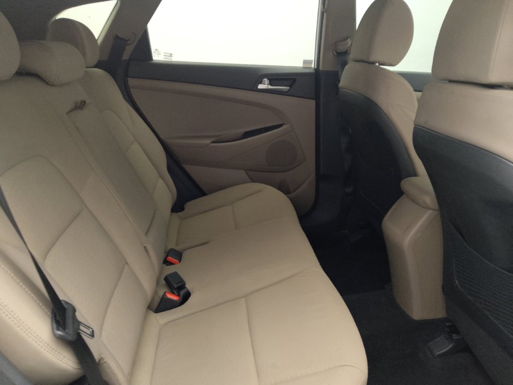 Used 2019 Hyundai Tucson Value FWD image 19