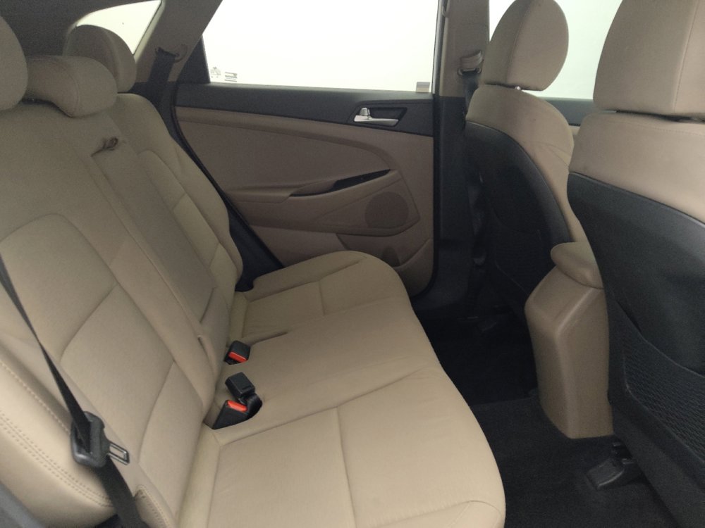 Used 2019 Hyundai Tucson Value FWD image 19