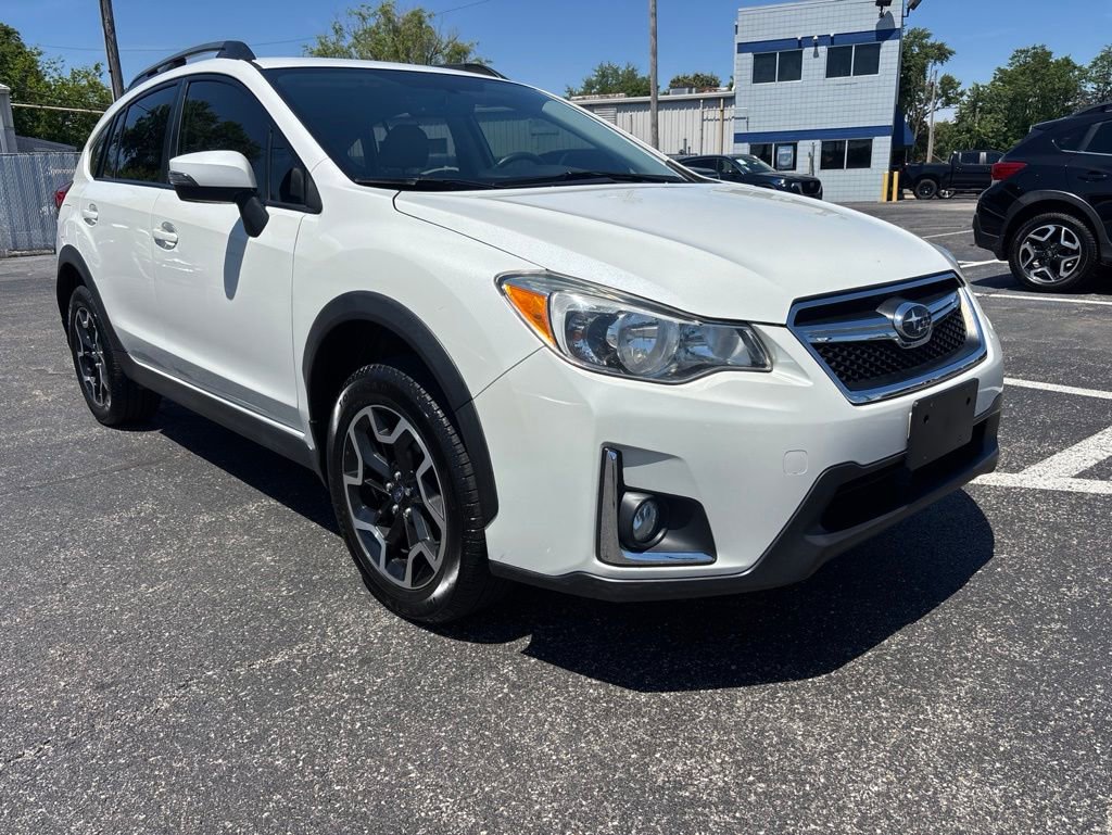 Used 2017 Subaru Crosstrek 2.0i Limited w/ Popular Package #1 AWD/4WD image 1