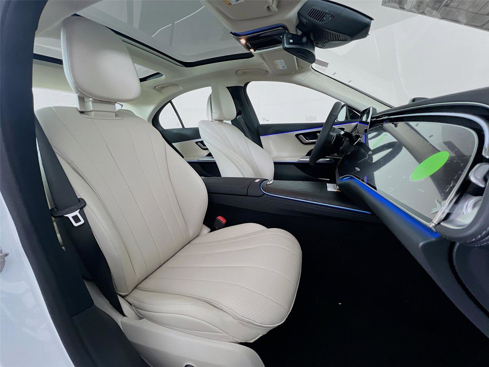 New 2026 Mercedes-Benz E 350 4MATIC Sedan image 25