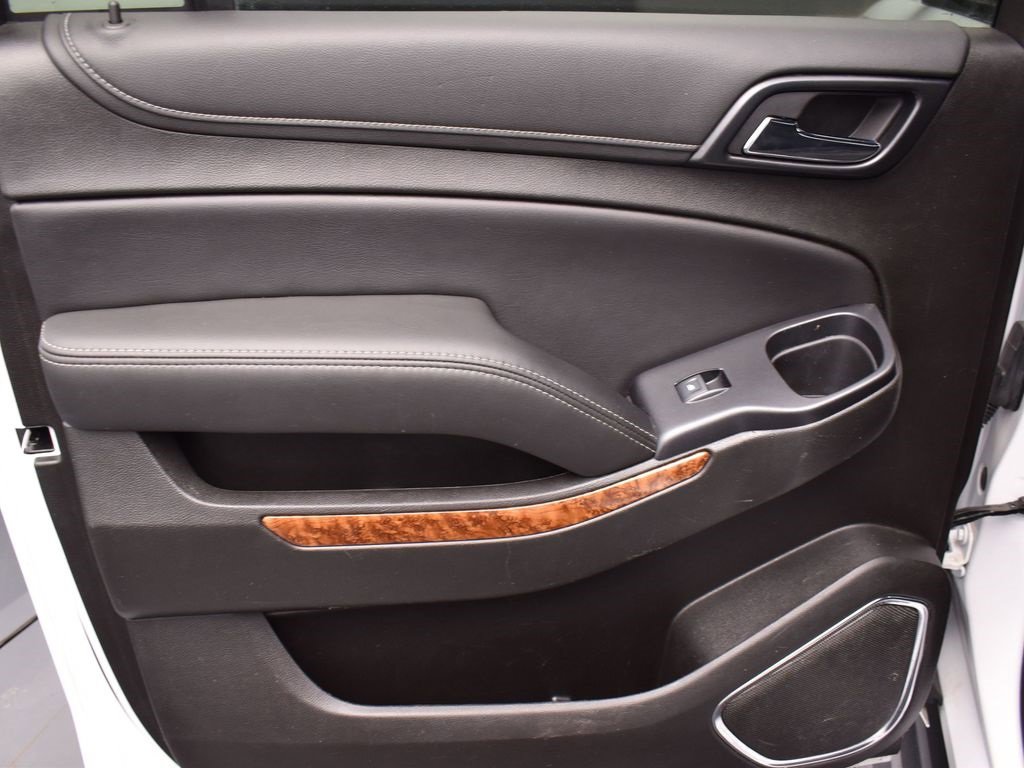 Used 2019 Chevrolet Suburban Premier image 26