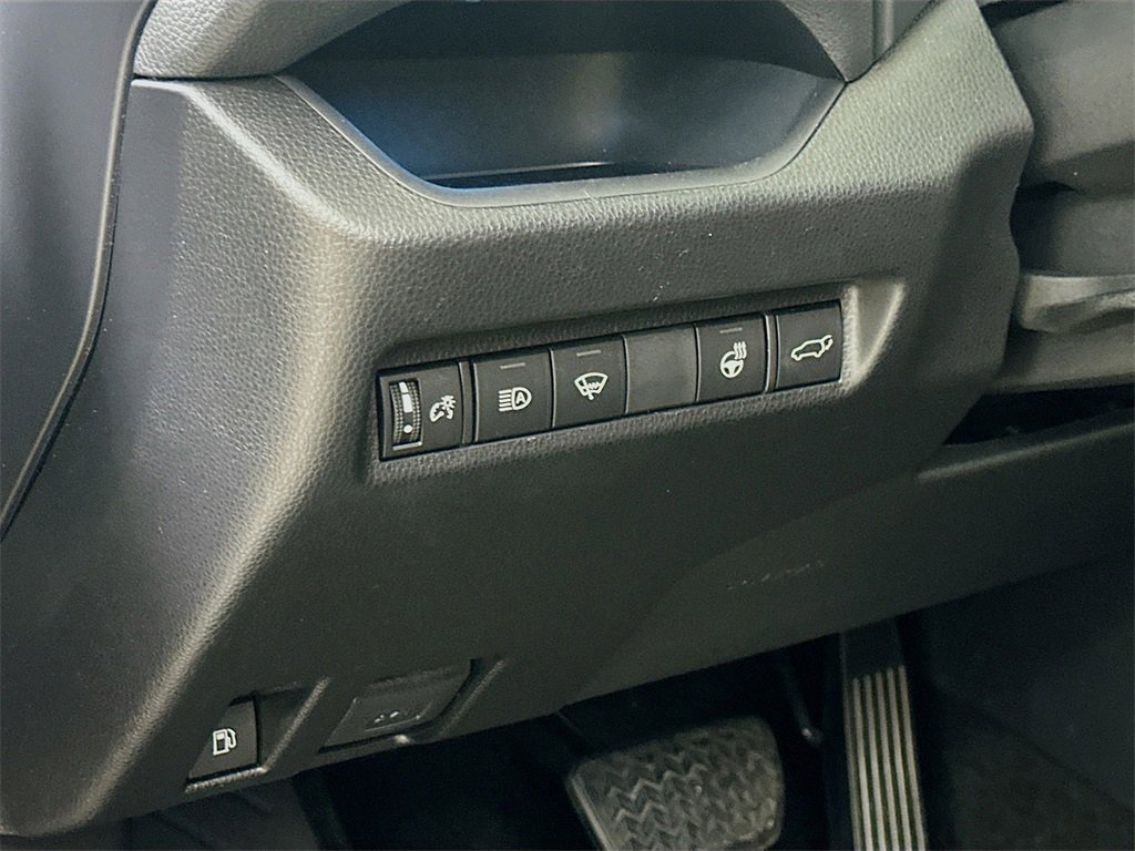 Used 2021 Toyota RAV4 XSE image 17