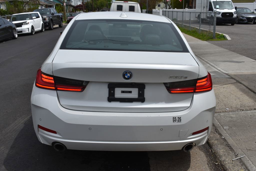 Used 2024 BMW 330e RWD image 7