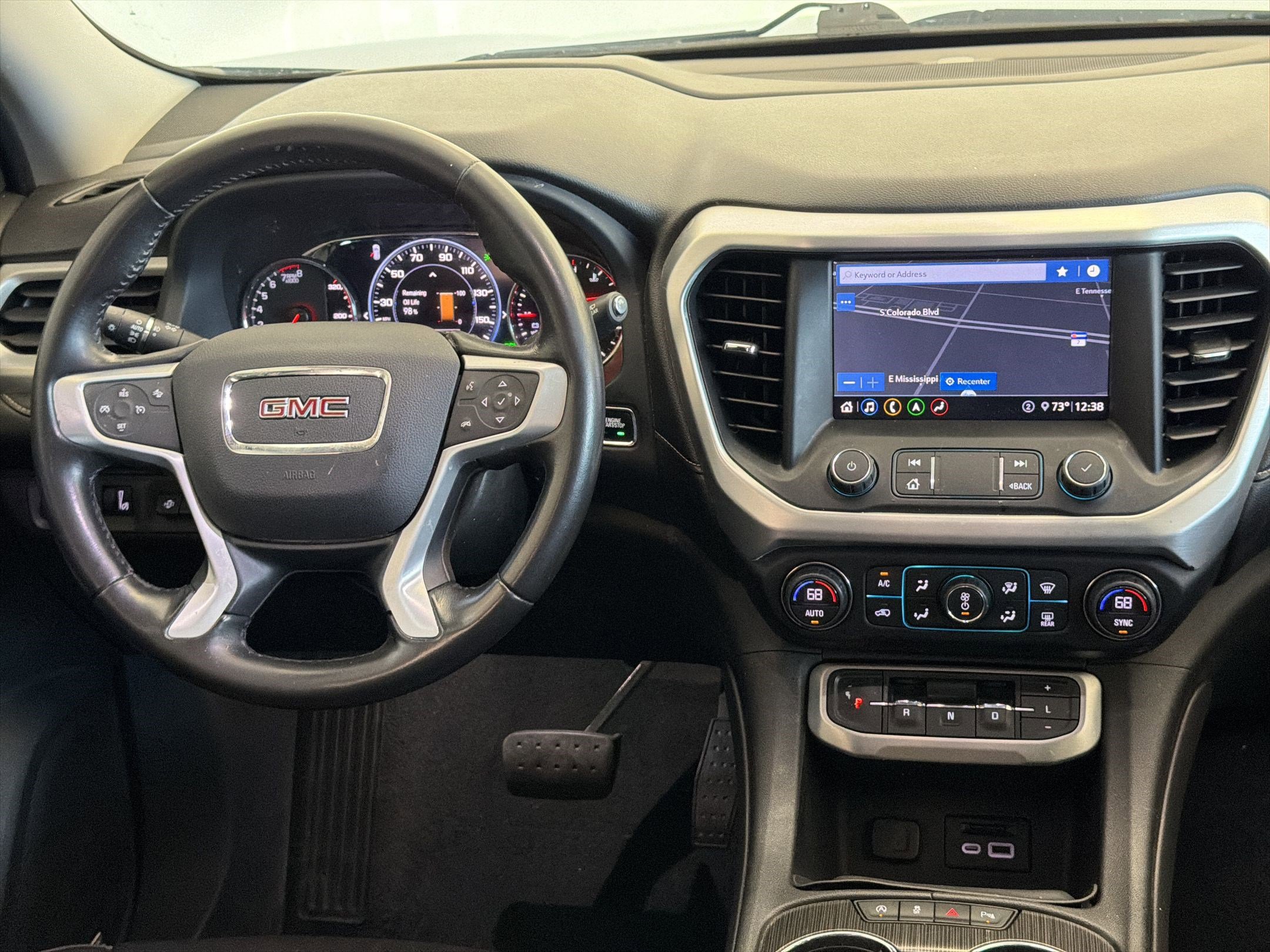 Used 2020 GMC Acadia SLT w/ Driver Alert Package II image 27