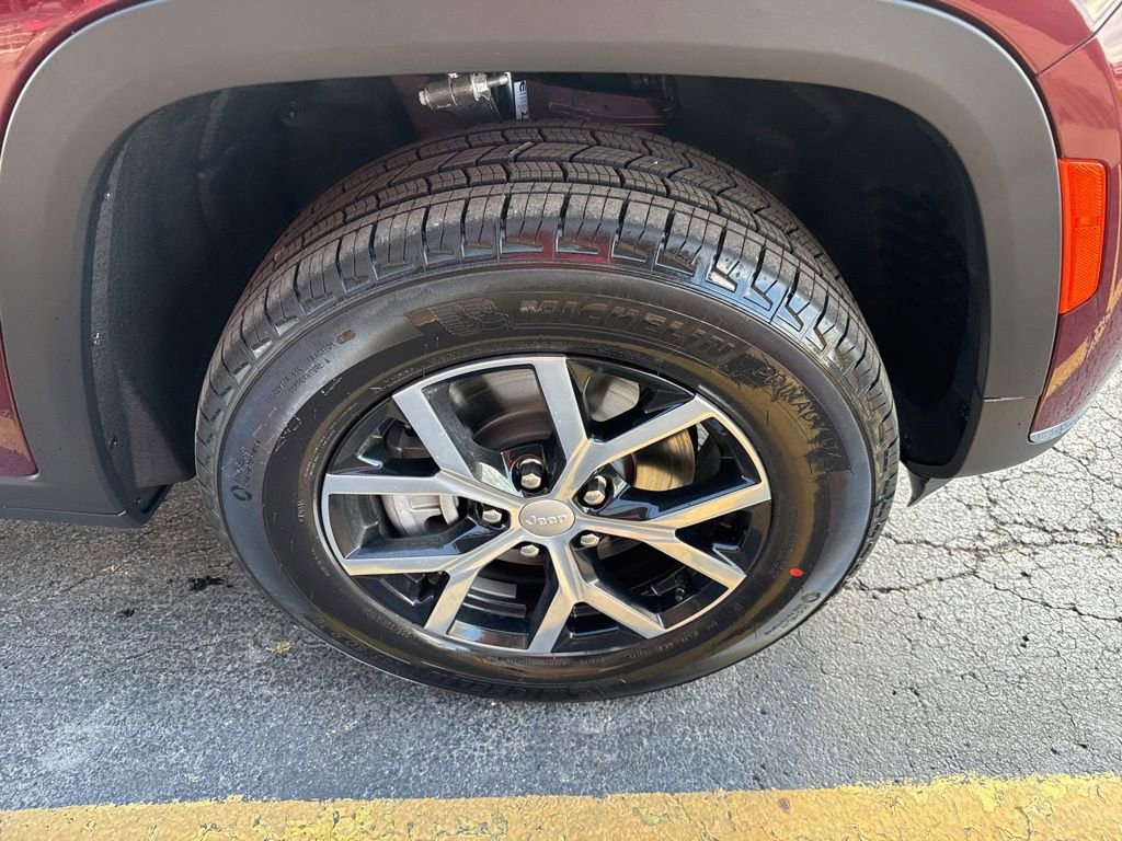 New 2025 Jeep Grand Cherokee L Limited image 9