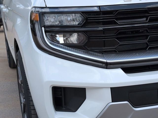 New 2026 Ford Expedition Platinum image 9