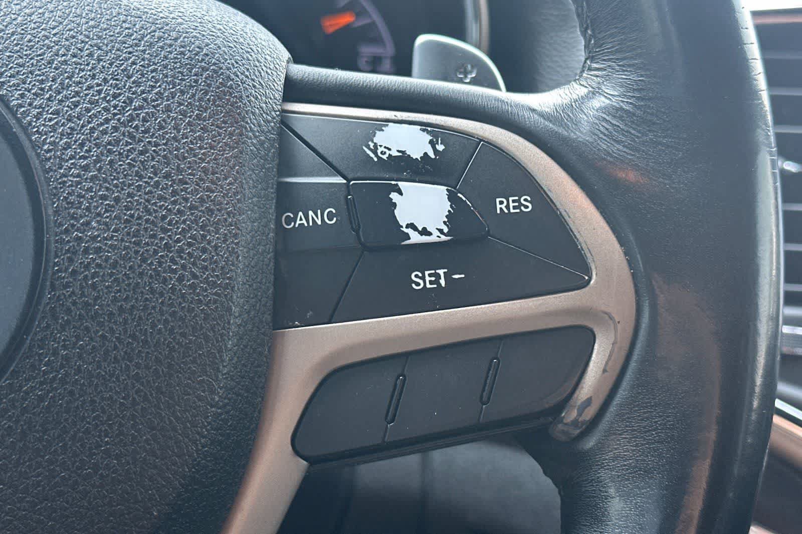 Used 2014 Jeep Grand Cherokee Limited AWD/4WD image 27