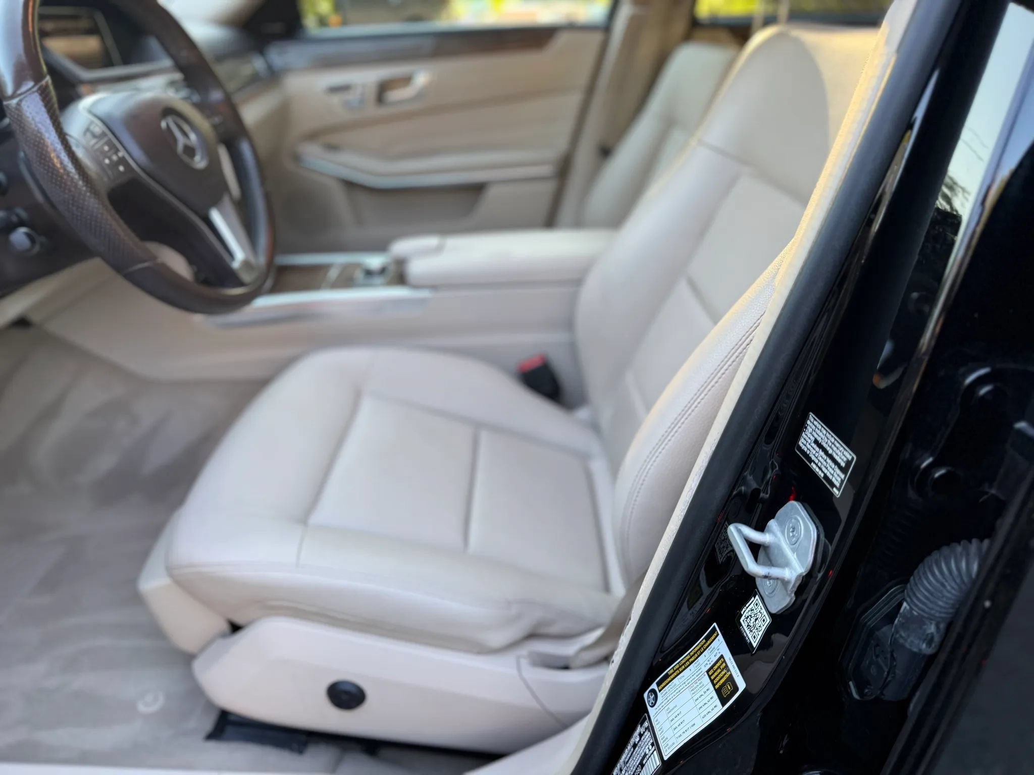 Used 2015 Mercedes-Benz E 350 Sedan image 39