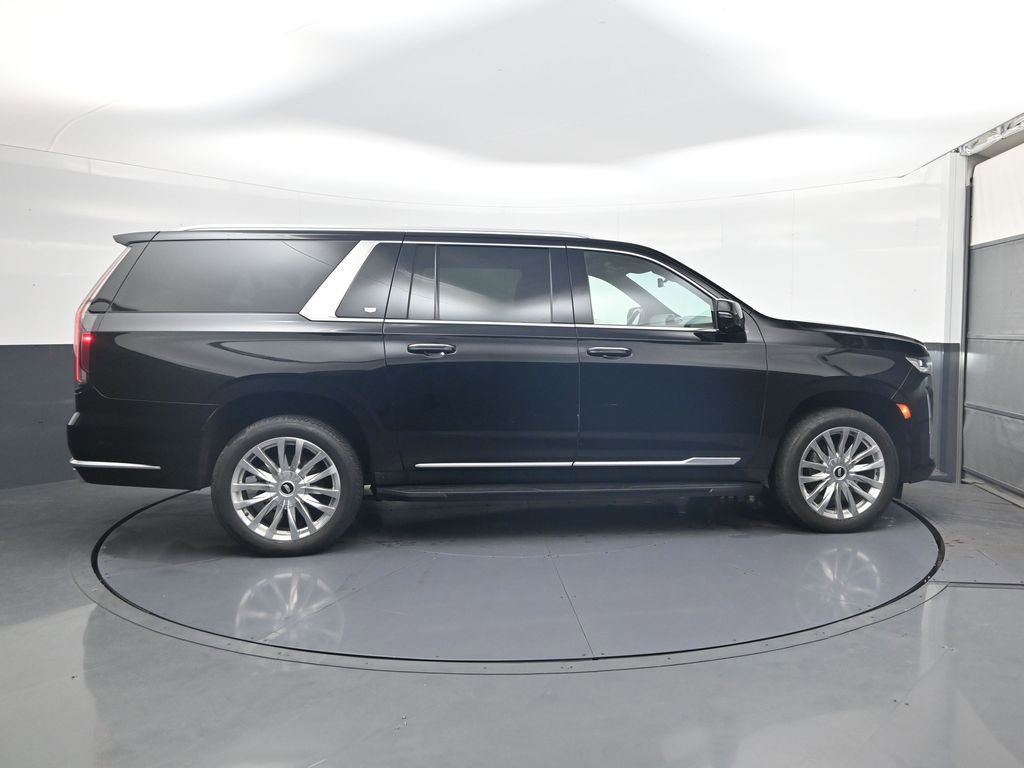 Used 2022 Cadillac Escalade ESV Premium Luxury image 8