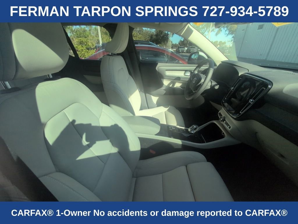 Used 2021 Volvo XC40 T5 Inscription w/ Advanced Package image 2