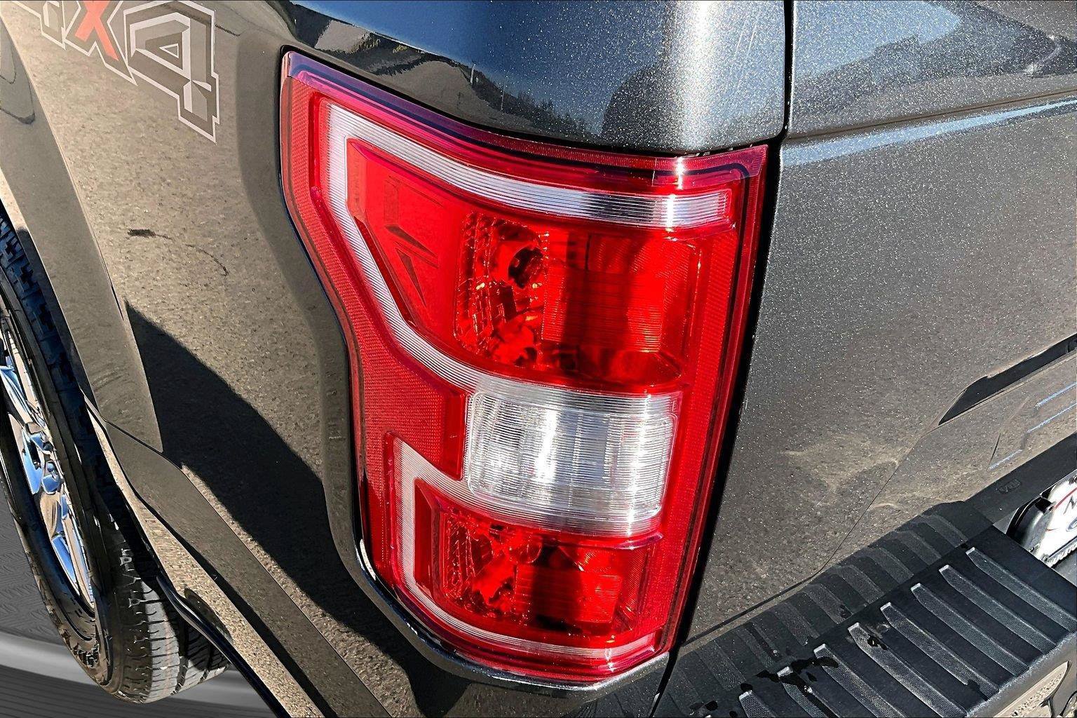 Used 2018 Ford F150 XLT w/ Equipment Group 302A Luxury AWD/4WD image 31