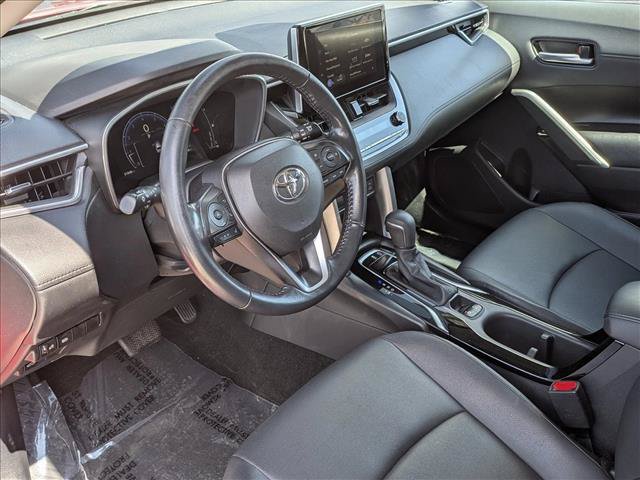 Used 2023 Toyota Corolla Cross XLE w/ Convenience Package AWD/4WD image 10