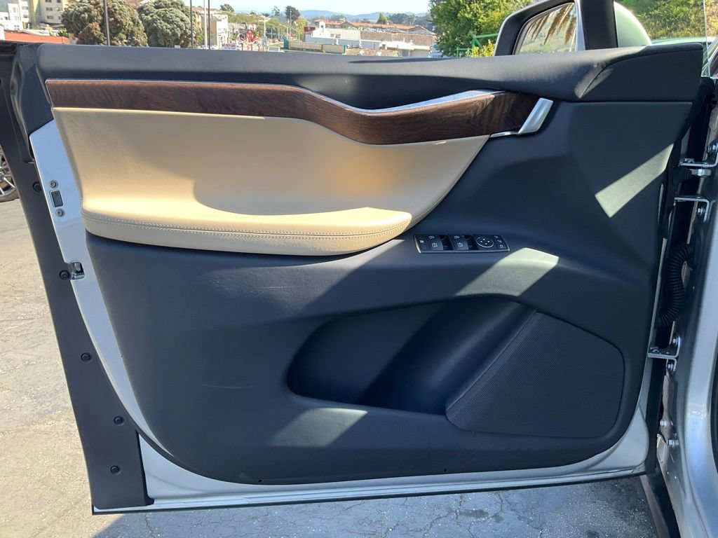 Used 2016 Tesla Model X 75D AWD/4WD image 24