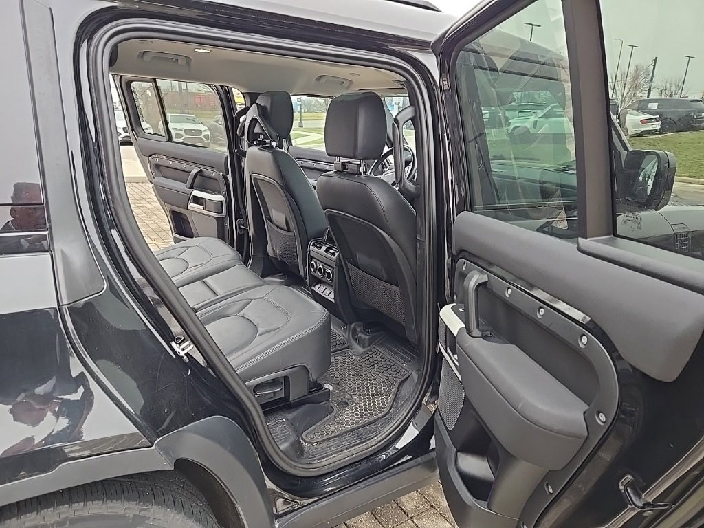 Used 2023 Land Rover Defender 110 S image 19