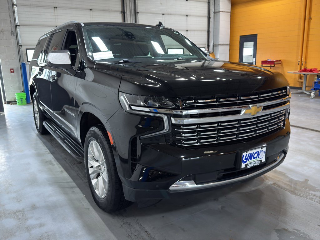 Used 2024 Chevrolet Suburban Premier image 7