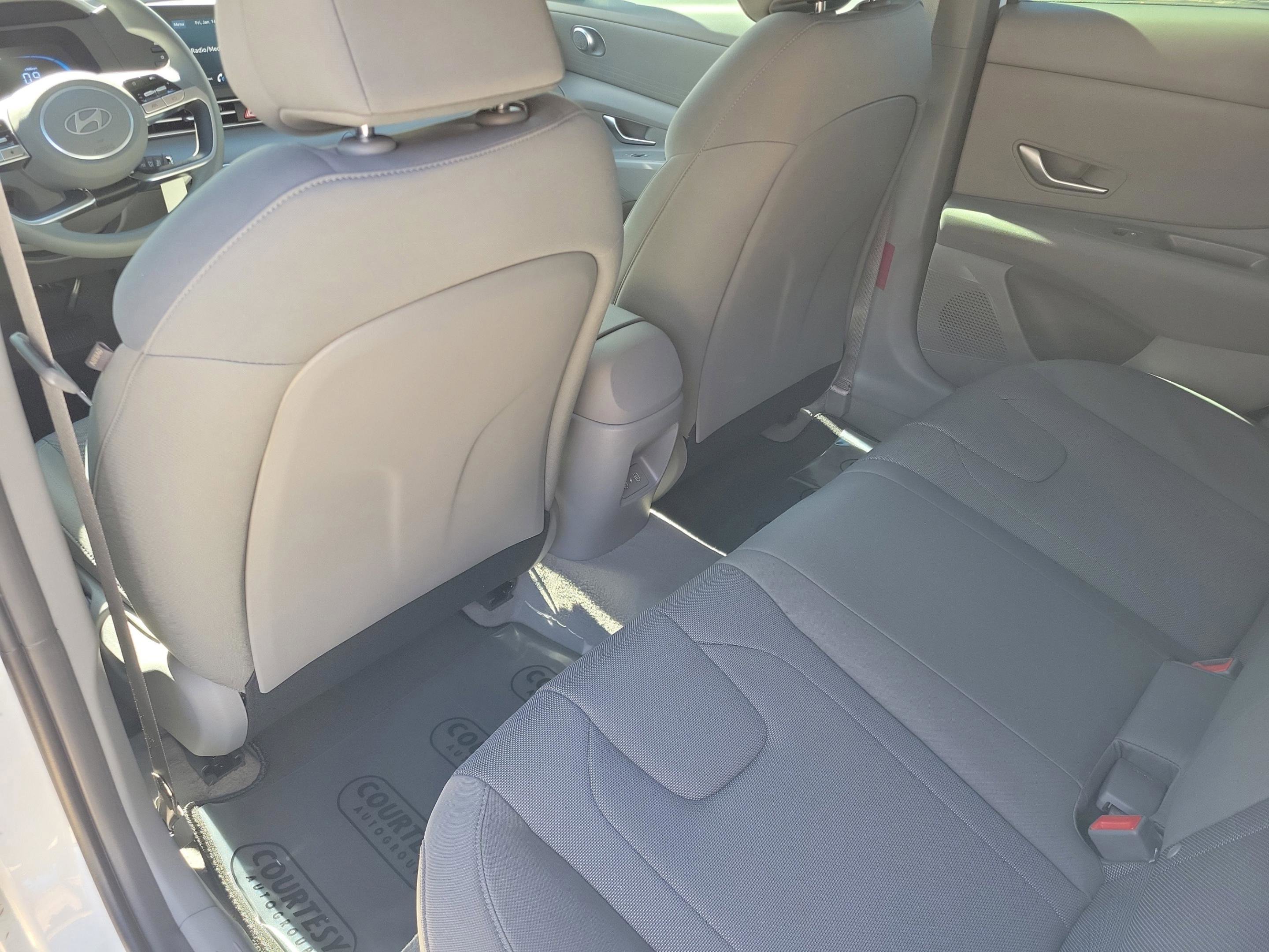 New 2026 Hyundai Elantra SE image 25