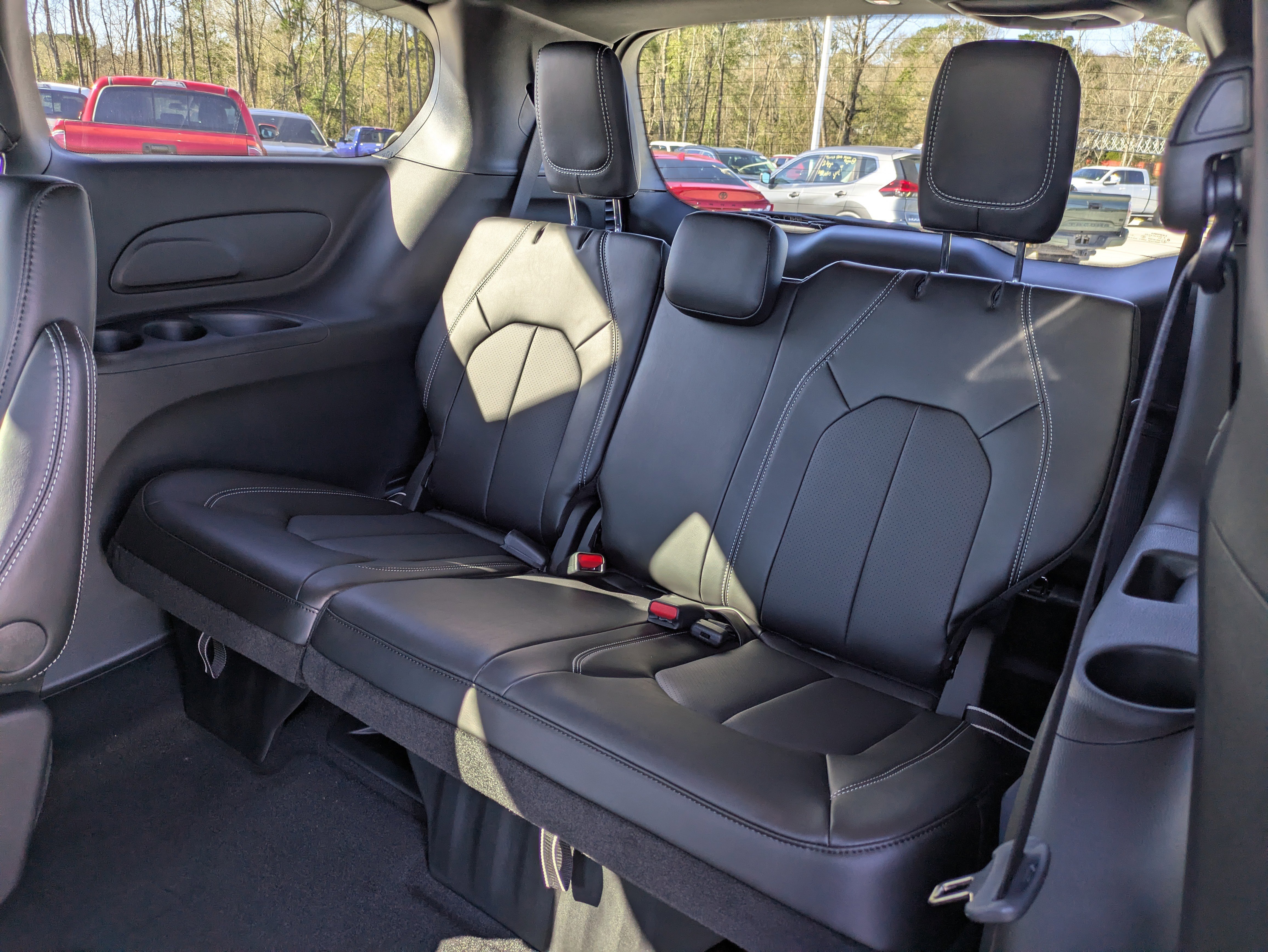 New 2026 Chrysler Pacifica Select image 14