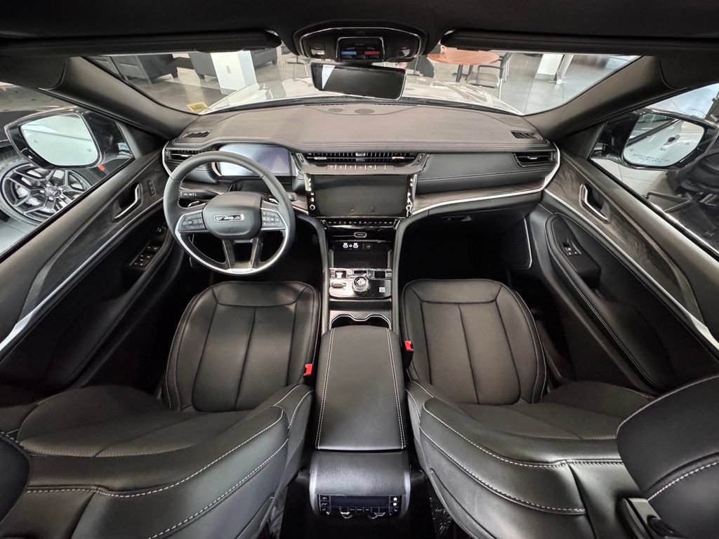 New 2026 Jeep Grand Cherokee L Limited AWD/4WD image 25
