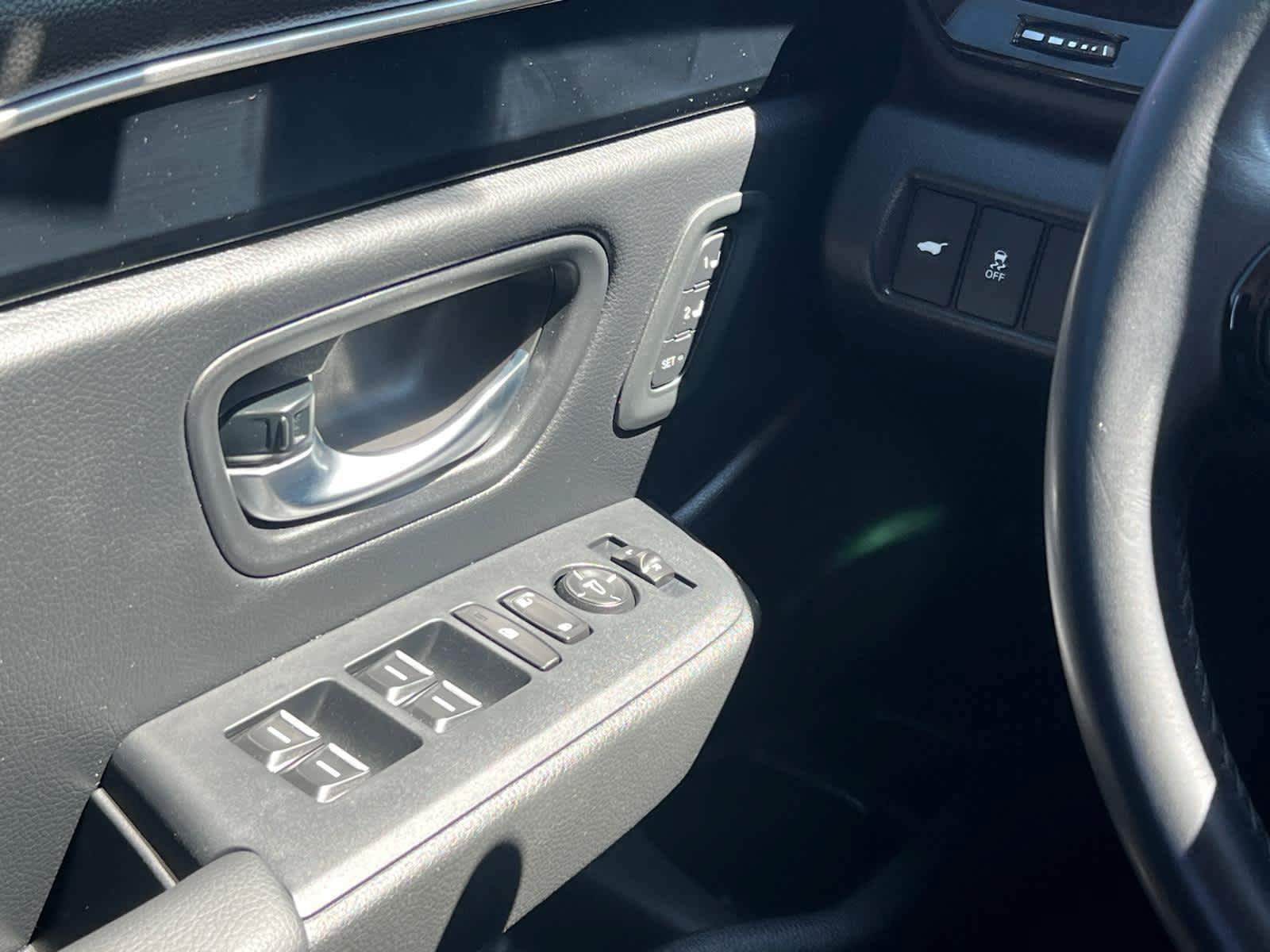 Used 2023 Honda Pilot Touring image 23