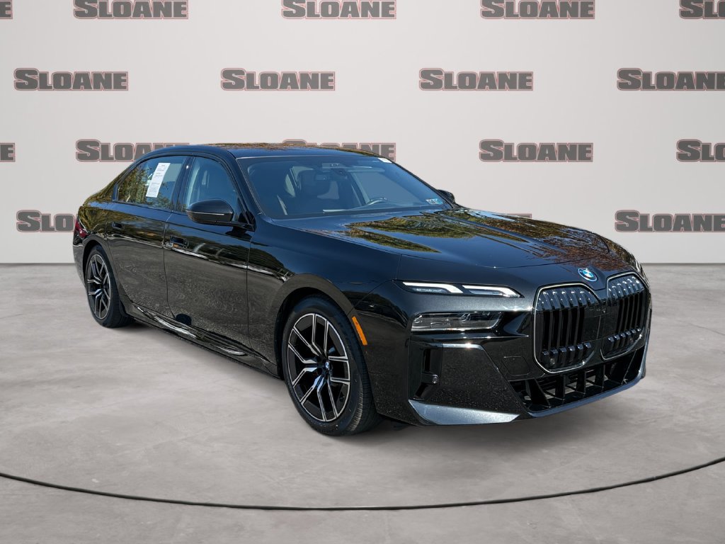 Used 2026 BMW 750e xDrive AWD/4WD image 7