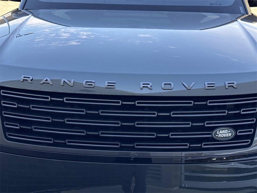 Certified 2023 Land Rover Range Rover SE image 11