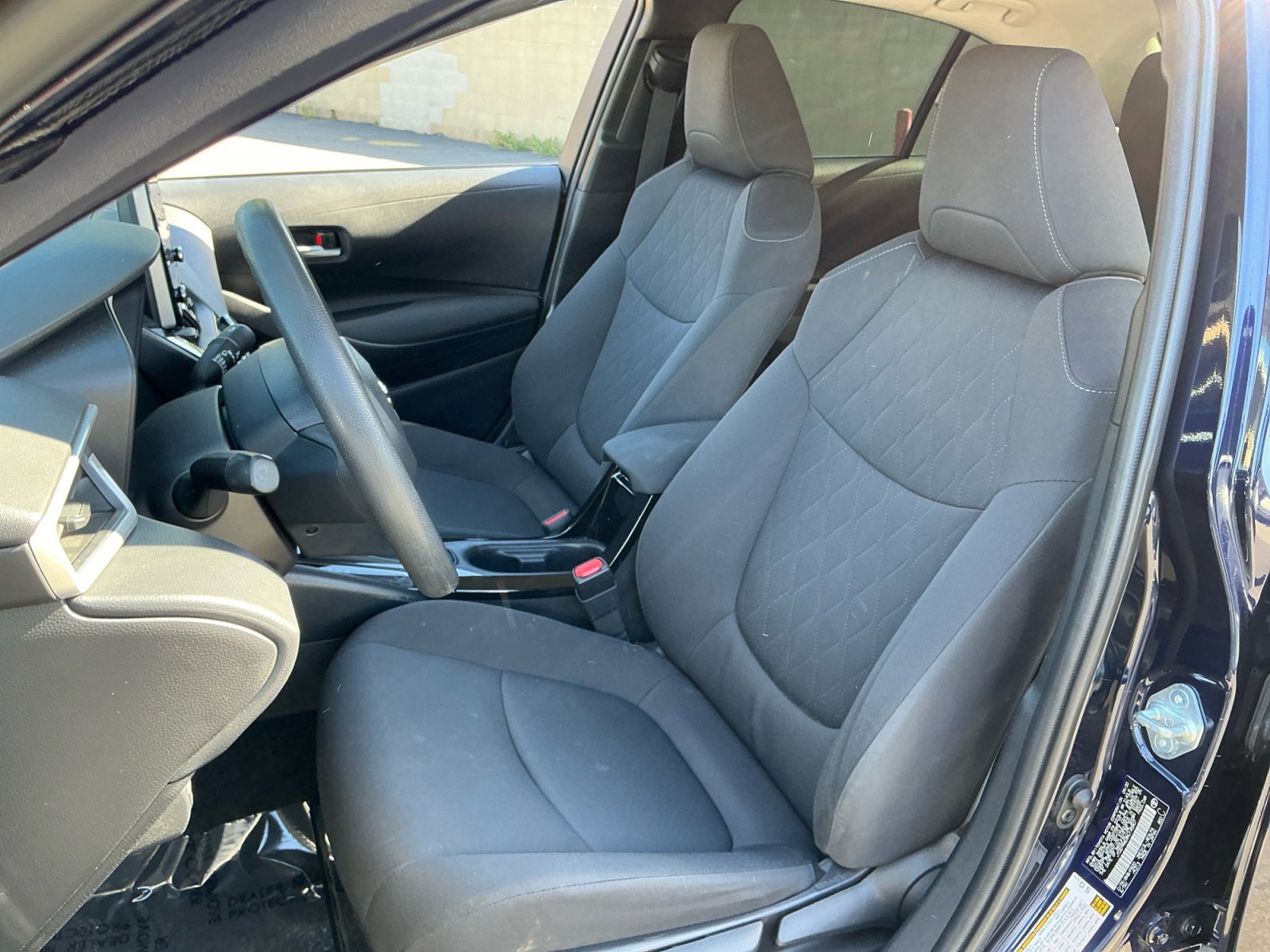 Used 2021 Toyota Corolla LE w/ Carpet Mat Package (TMS) image 16