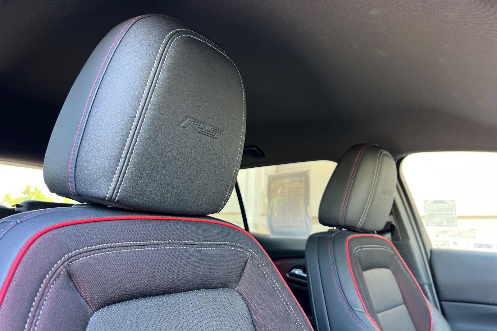 Used 2024 Chevrolet Equinox EV RS FWD image 25