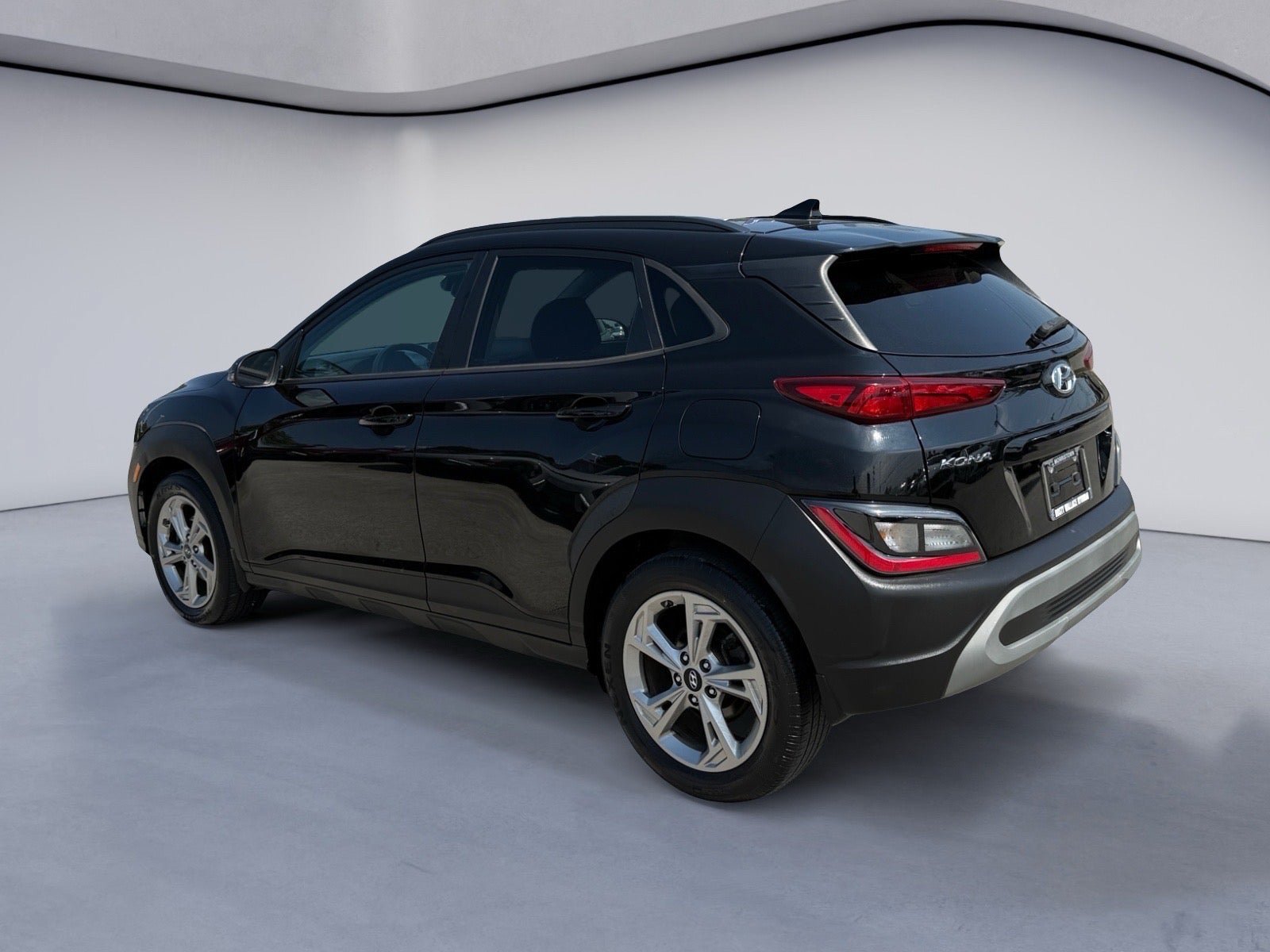 Used 2022 Hyundai Kona SEL FWD image 3